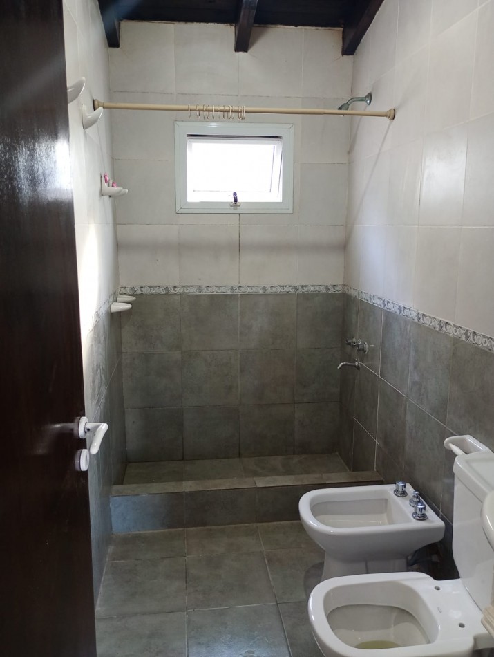 CASA EN VENTA EN SAN LUIS 4 DORMITORIOS