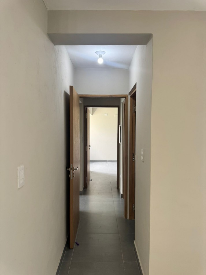 CASA ESQUINA A ESTRENAR 2 DORMITORIOS - BARRIO UNIVERSIDAD CATOLICA