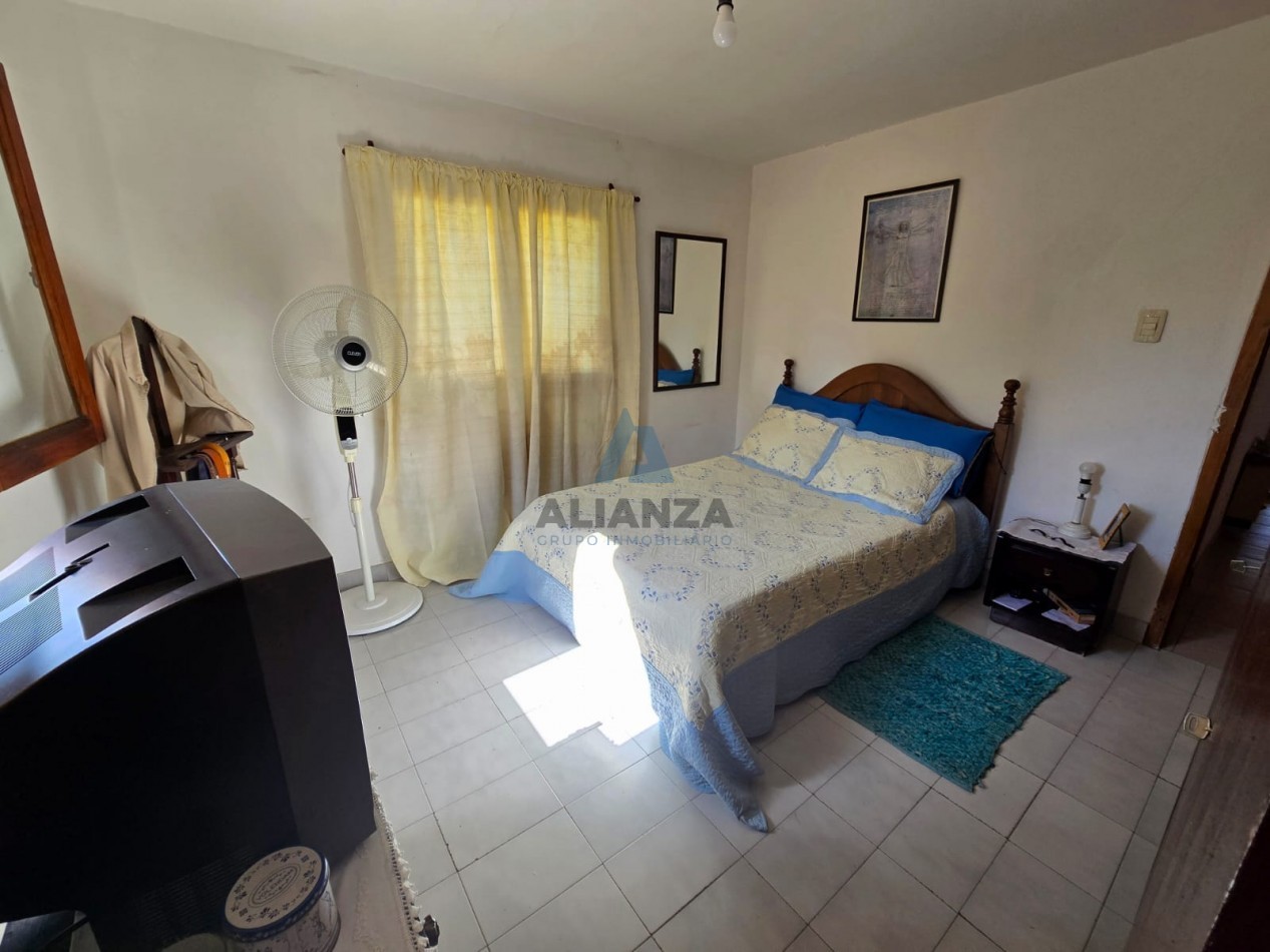 Casa en venta ubicada a dos cuadras Colegio Estrada 