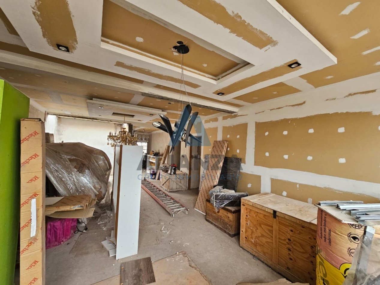 Casa a refaccionar en venta