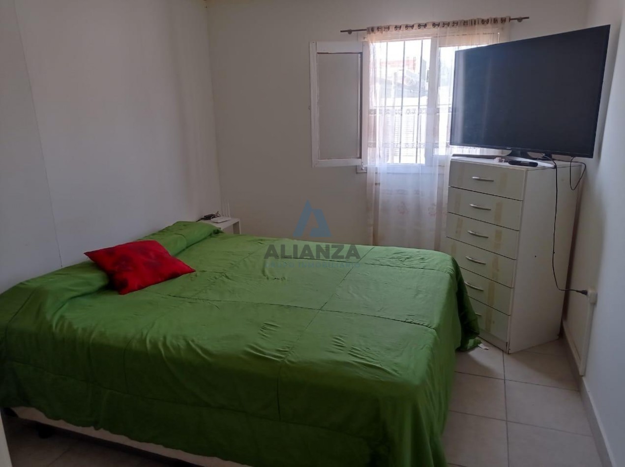 Hermosa casa en venta en B. Cielos del Valle