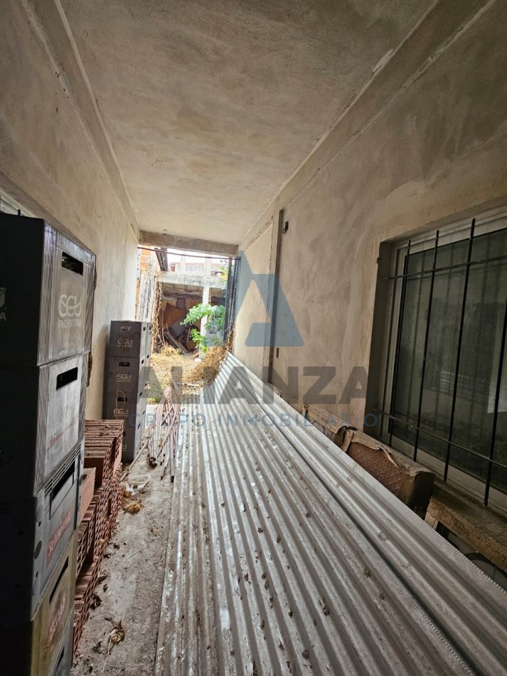 Casa a refaccionar en venta