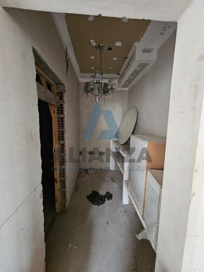 Casa a refaccionar en venta
