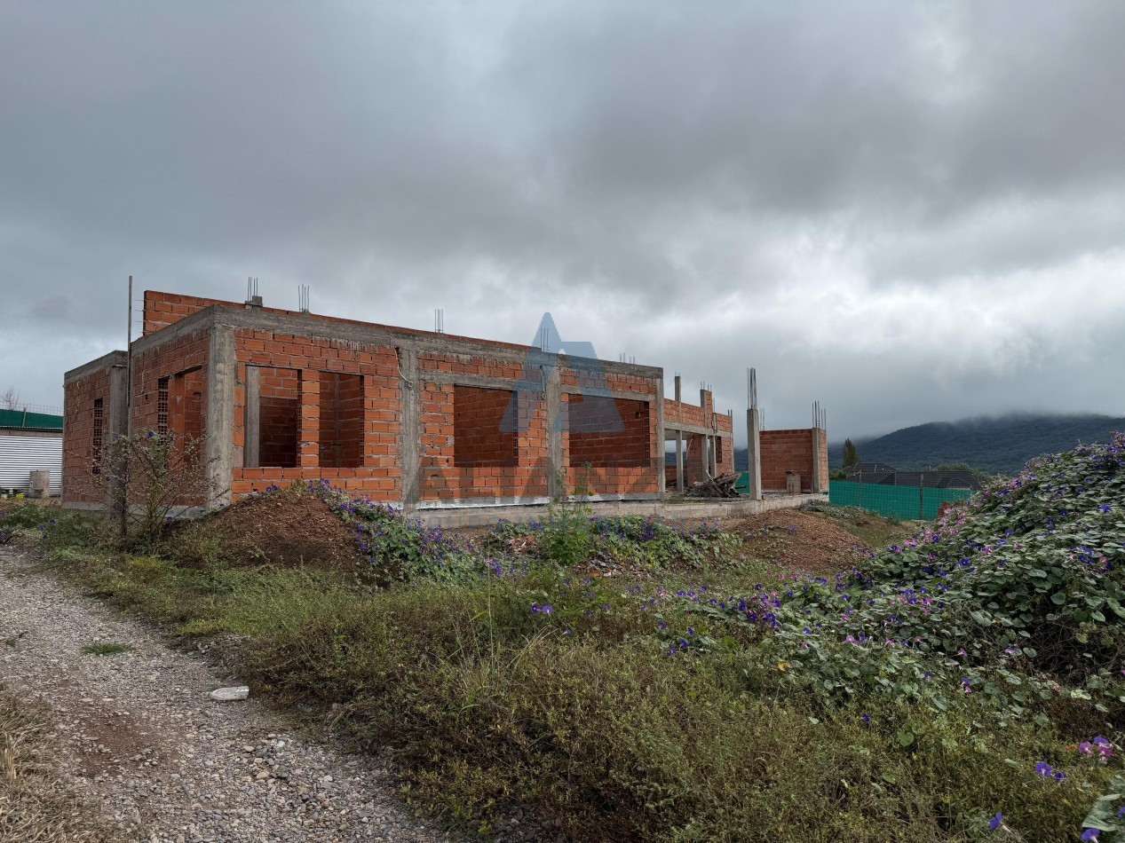 VENDO CASA EN CONSTRUCCION LUCINDA NORTE
