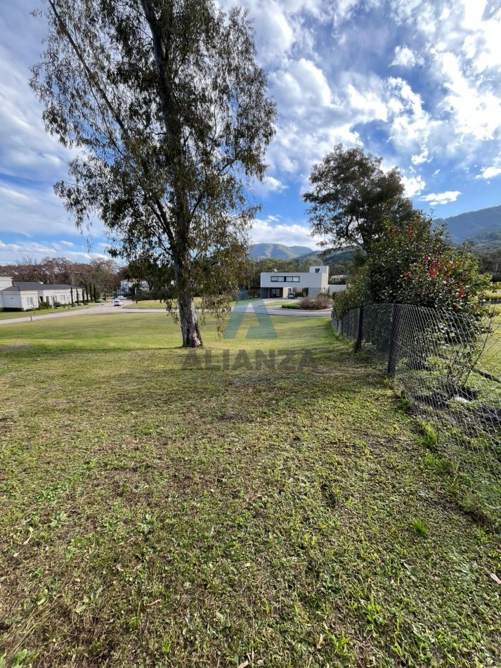 TERRENO EN VENTA- FINCA LA MONTAÑA, CLUB DE CAMPO SAN LORENZO