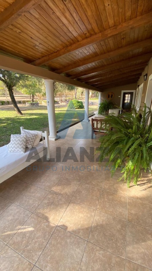 HERMOSA CASA A LA VENTA ZONA CABRA CORRAL