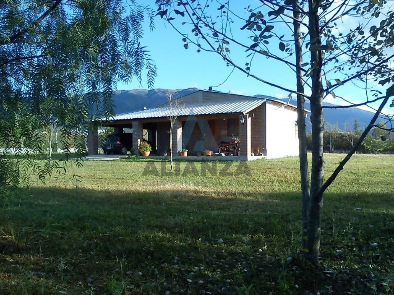 Casa en venta camino a Campo Quijano