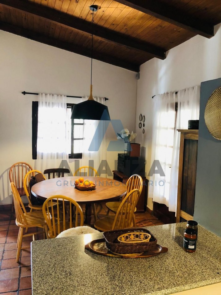 HERMOSA CASA A LA VENTA ZONA CABRA CORRAL