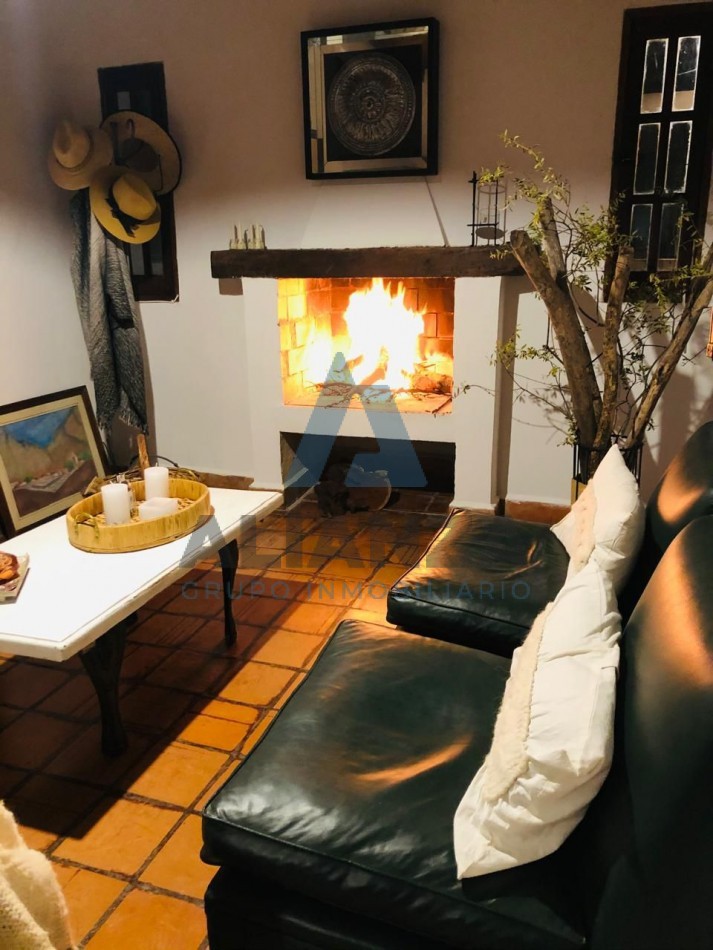 HERMOSA CASA A LA VENTA ZONA CABRA CORRAL