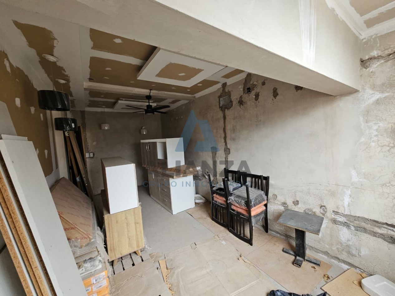 Casa a refaccionar en venta