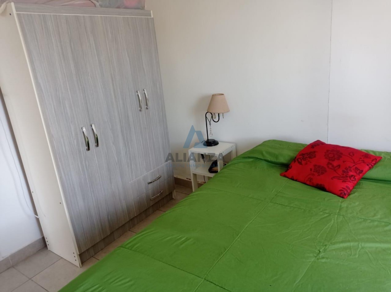 Hermosa casa en venta en B. Cielos del Valle
