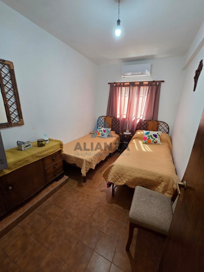 Casa en venta ubicada a dos cuadras Colegio Estrada 