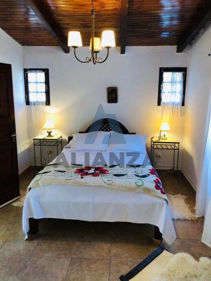 HERMOSA CASA A LA VENTA ZONA CABRA CORRAL